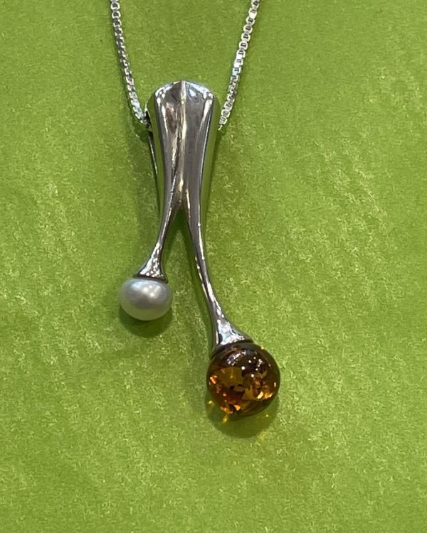Sterling Silver Baltic Amber and Freshwater Pearl Pendant and Chain PEN043 (s)