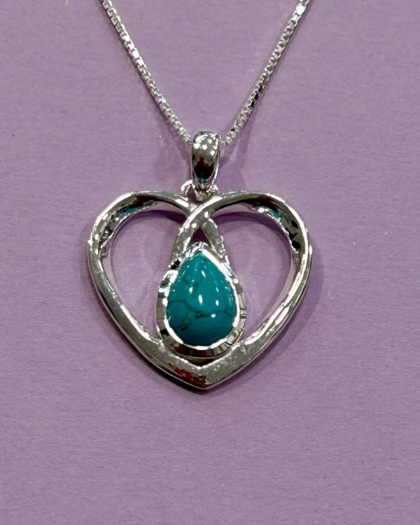 Sterling Silver and Turquoise Heart Pendant and Chain PEN122 (s)